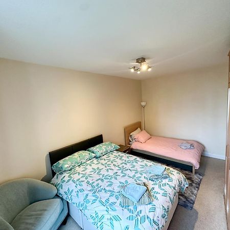 ヘンドン2 Bed Flat - Short Walk From Brent Cross Stationアパートメント エクステリア 写真